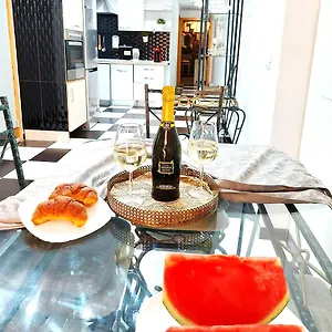  Сasa de vacaciones Elegant 3 Bedrooms, Wifi Free